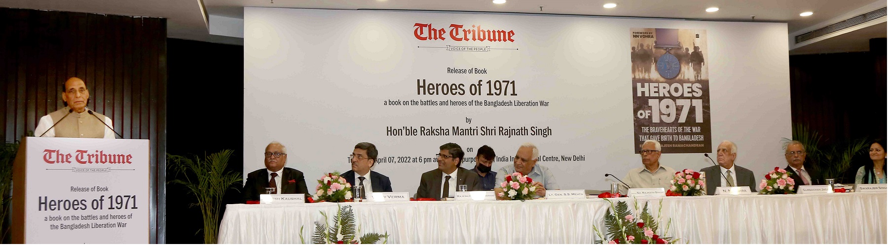 Raksha Mantri Shri Rajnath Singh inaugurating the book Heroes of 1971 in New Delhi on April 07 2022.