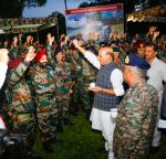 रक्षा मंत्री ने ऐमो इंडिया के प्रारंभिक सत्र को संबोधित किया