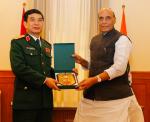 Raksha Mantri Shri Rajnath Singh and Chief of General Staff, Vietnam People Army & Deputy Minister of National Defence Sr Lt Gen Phan Van Giang exchanging a memento after talks on defence cooperation between the two countries in New Delhi on 25 Nov 2019