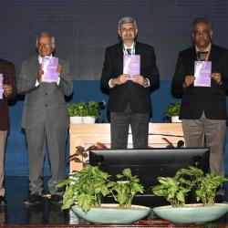 रक्षा अनुसंधान एवं विकास संगठन (डीआरडीओ) ने अपना 65वां स्थापना दिवस मनाया; नई दिल्ली में डीआरडीओ मुख्यालय में पूर्व राष्ट्रपति डॉ एपीजे अब्दुल कलाम को पुष्पांजलि अर्पित की